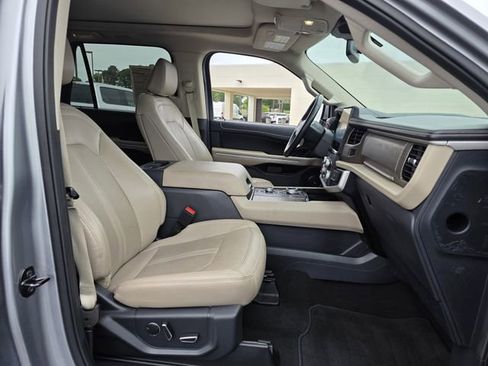 Used 2024 Ford Expedition Max Limited AWD/4WD image 29