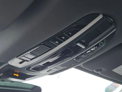 Used 2022 Porsche Cayenne E-Hybrid AWD/4WD image 32