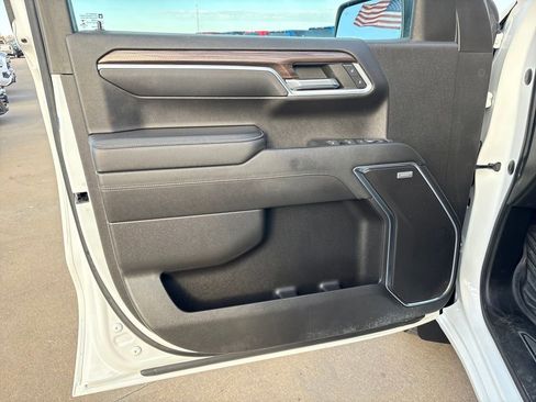 Used 2022 Chevrolet Silverado 1500 RST image 13