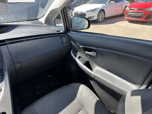 Used 2010 Toyota Prius Five image 18