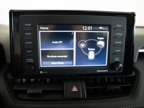 Used 2022 Toyota RAV4 LE AWD/4WD image 16
