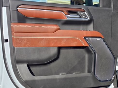 New 2026 GMC Sierra 2500 Denali Ultimate AWD/4WD image 39