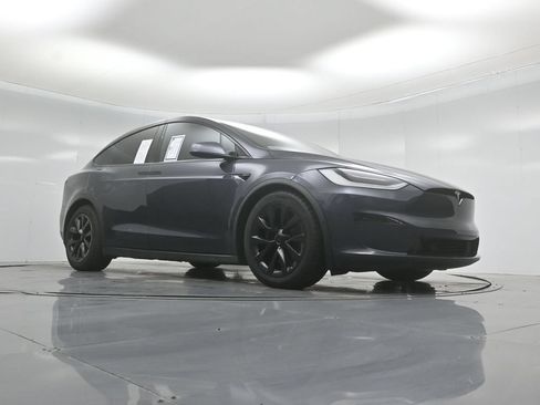 Used 2023 Tesla Model X AWD/4WD image 40
