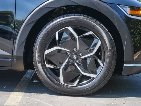 Certified 2024 Hyundai Ioniq 5 SEL RWD image 9