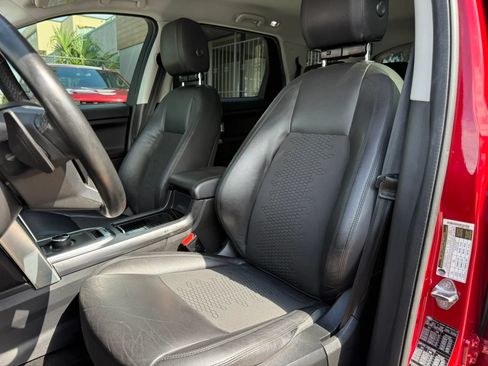 Used 2019 Land Rover Discovery Sport SE AWD/4WD image 12
