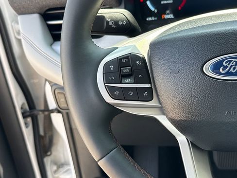 Certified 2025 Ford Explorer Active w/ Active Comfort Package image 15