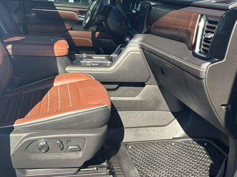 Certified 2024 GMC Sierra 2500 Denali Ultimate image 22