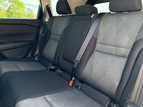 Used 2025 Nissan Rogue SV AWD/4WD image 13