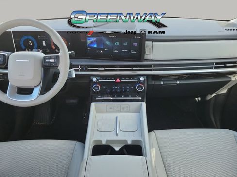 Used 2025 Hyundai Santa Fe SEL image 13