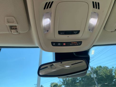 Used 2022 Buick Envision Essence w/ Safety Package image 22