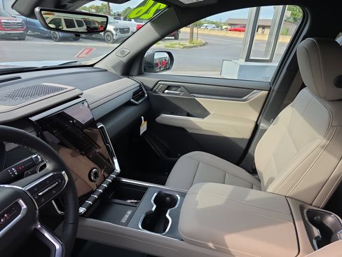 New 2026 GMC Acadia Elevation w/ Elevation Premium Package image 22