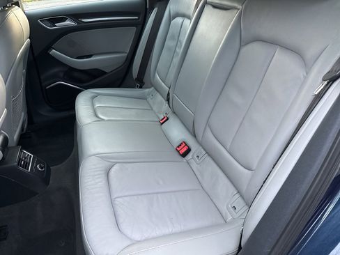 Used 2017 Audi A3 e-tron Prestige image 18