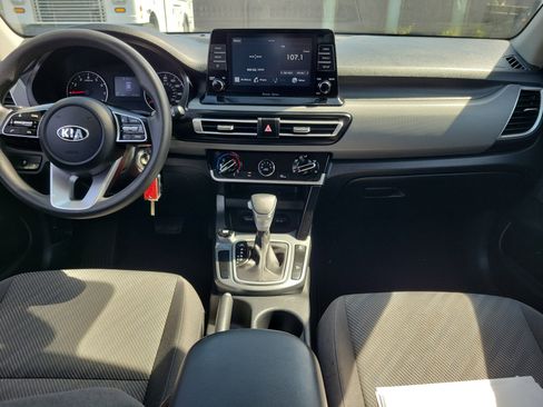 Used 2021 Kia Seltos LX AWD/4WD image 9