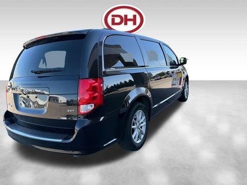 Used 2020 Dodge Grand Caravan SXT w/ Driver Convenience Group FWD image 9