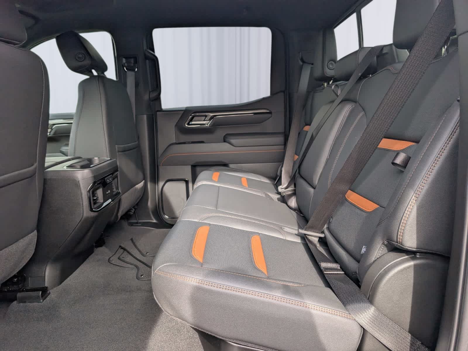 Certified 2025 GMC Sierra 1500 AT4 w/ AT4 Premium Package AWD/4WD image 15