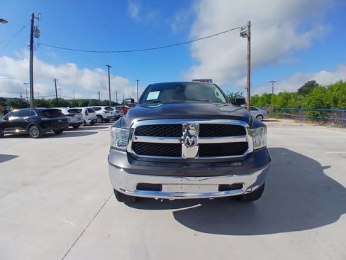 Used 2019 RAM 1500 Classic SLT w/ Luxury Group AWD/4WD image 2
