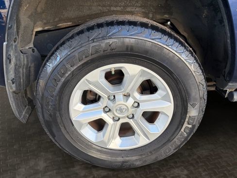 Used 2014 Toyota 4Runner SR5 Premium AWD/4WD image 41