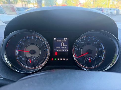 Used 2012 Chrysler Town & Country Touring-L w/ Driver Convenience Group FWD image 23