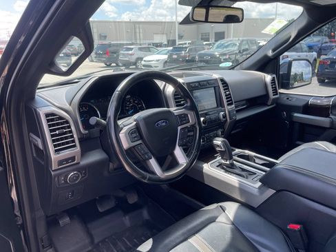 Used 2017 Ford F150 Platinum w/ Equipment Group 701A Luxury AWD/4WD image 11