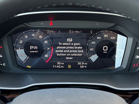 New 2025 Audi Q3 2.0T Premium image 21