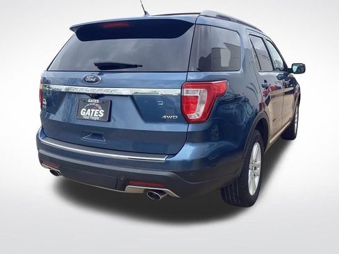 Used 2018 Ford Explorer XLT w/ Equipment Group 201A AWD/4WD image 11