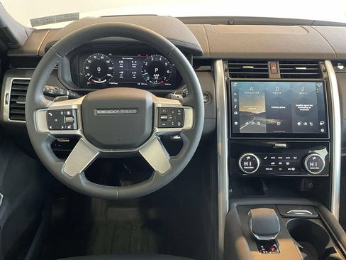 Used 2025 Land Rover Discovery S AWD/4WD image 25