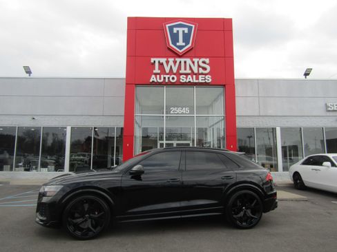 Used 2023 Audi RS Q8 image 1