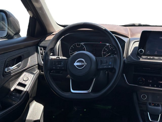 Used 2023 Nissan Rogue SV FWD image 15