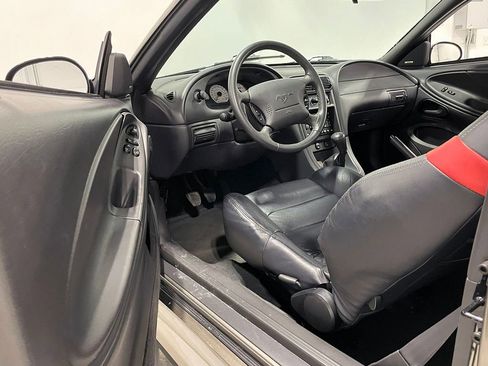 Used 2001 Ford Mustang GT image 42