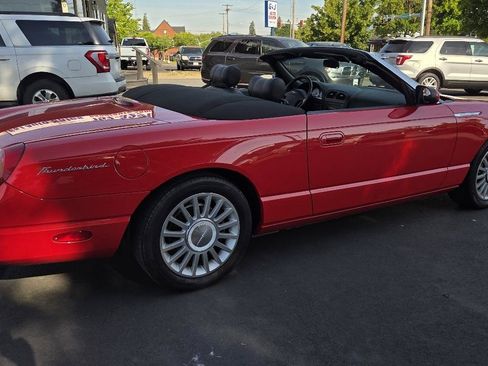 Used 2005 Ford Thunderbird RWD image 16