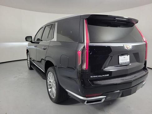 Certified 2024 Cadillac Escalade Premium Luxury AWD/4WD image 3