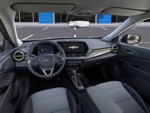 Used 2026 Chevrolet Trax LT w/ Driver Confidence Package FWD image 15