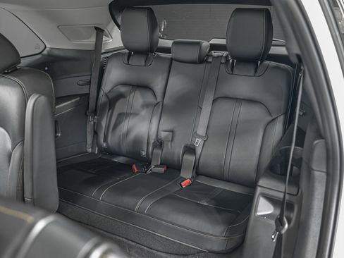 Used 2024 MAZDA CX-90 Plug-In Hybrid w/ Premium Pkg image 30