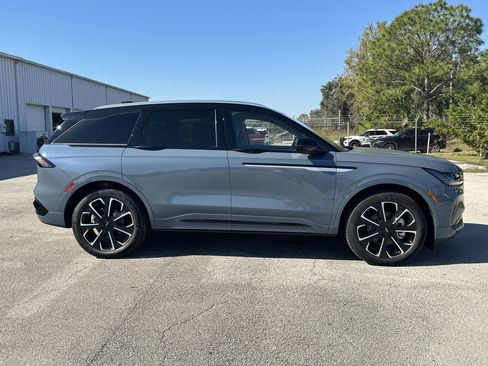 New 2026 Lincoln Nautilus Reserve image 5