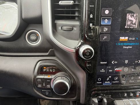 Used 2023 RAM 1500 Big Horn AWD/4WD image 39
