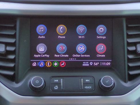 Used 2022 GMC Acadia SLE image 17