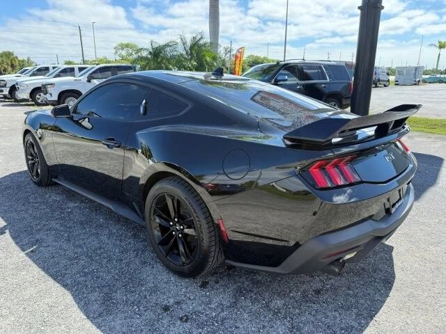 Used 2024 Ford Mustang GT RWD image 6