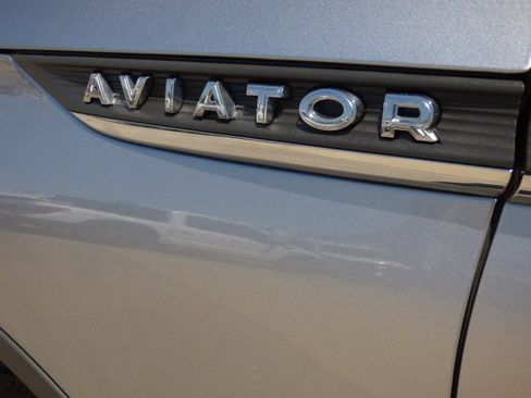 Used 2022 Lincoln Aviator Reserve image 3
