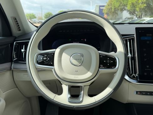 New 2026 Volvo XC90 T8 Ultra w/ Protection Package Premier AWD/4WD image 15