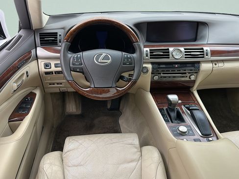 Used 2014 Lexus LS 460 AWD w/ Comfort Package image 25