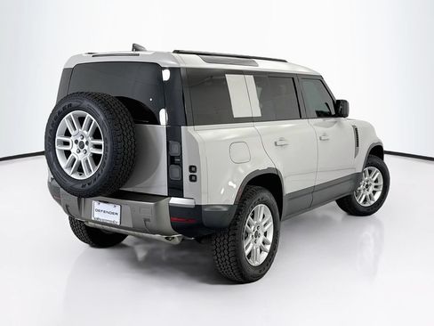 Used 2026 Land Rover Defender 110 S AWD/4WD image 5