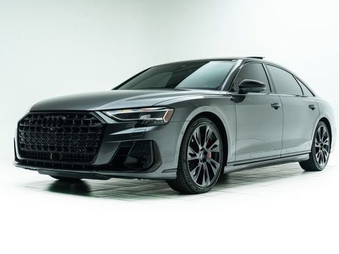 Used 2025 Audi S8 AWD/4WD image 8