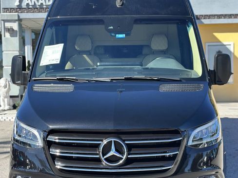 Used 2023 Mercedes-Benz Sprinter 3500 image 4