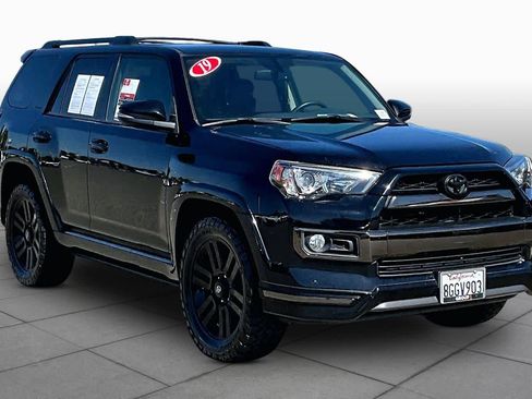 Used 2019 Toyota 4Runner Limited AWD/4WD image 2
