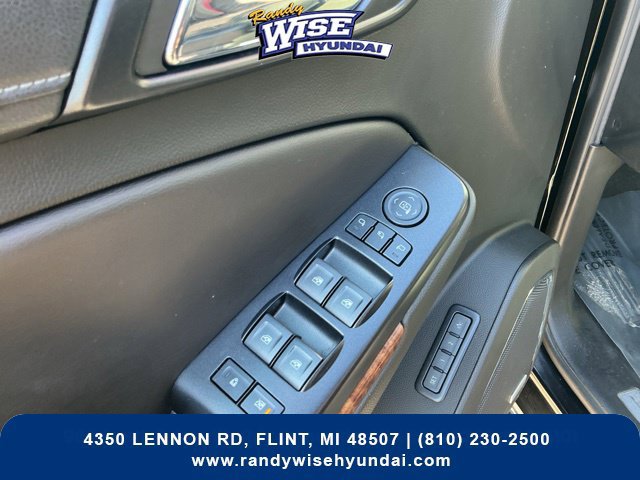 Used 2018 Chevrolet Tahoe Premier AWD/4WD image 18