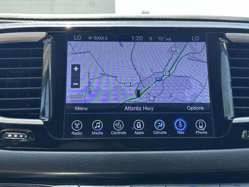 Used 2017 Chrysler Pacifica Touring-L image 21