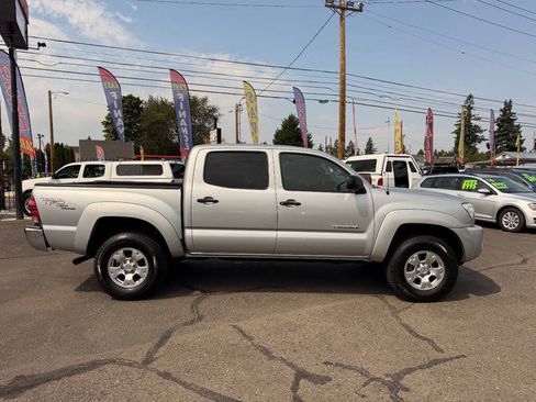 Used 2006 Toyota Tacoma PreRunner image 13