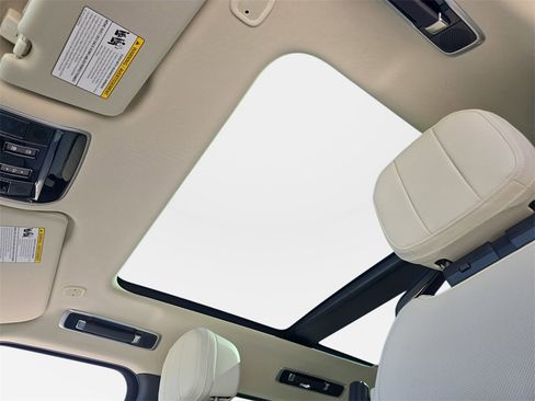 New 2026 Land Rover Range Rover SE image 30