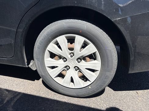 Used 2012 Honda Civic LX image 11