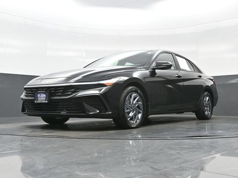 Certified 2026 Hyundai Elantra Hybrid FWD image 25